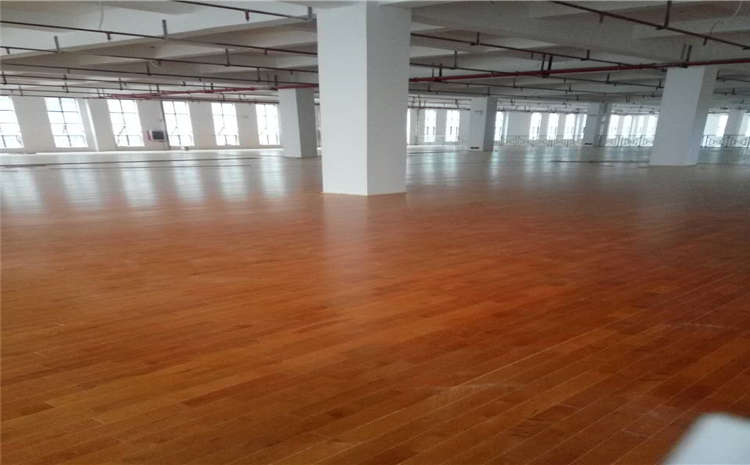橡膠木乒乓球館木地板哪個品牌好？